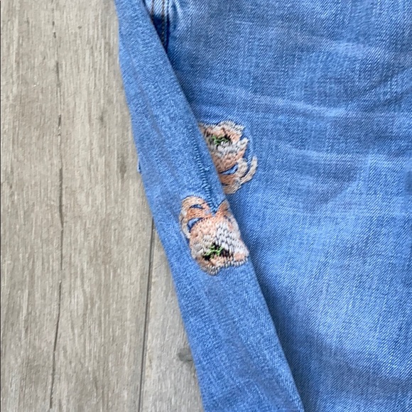 The LOFT Flower Embroidered Jeans - Picture 8 of 8
